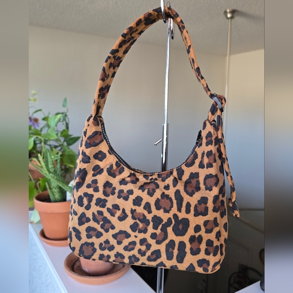 BAGGU Handbags - Baggu Nylon Leopard Print Shoulder Bag - Brown Animal Print